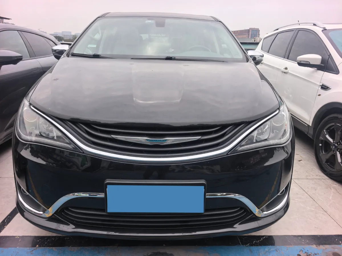 2018 Chrysler Pacifica 3.6L 245HP V6 E-CVT PHEV 16KWH,autocango,china used car exporter,china ev exporter,chinese used car exporter,chinese used ev exporter