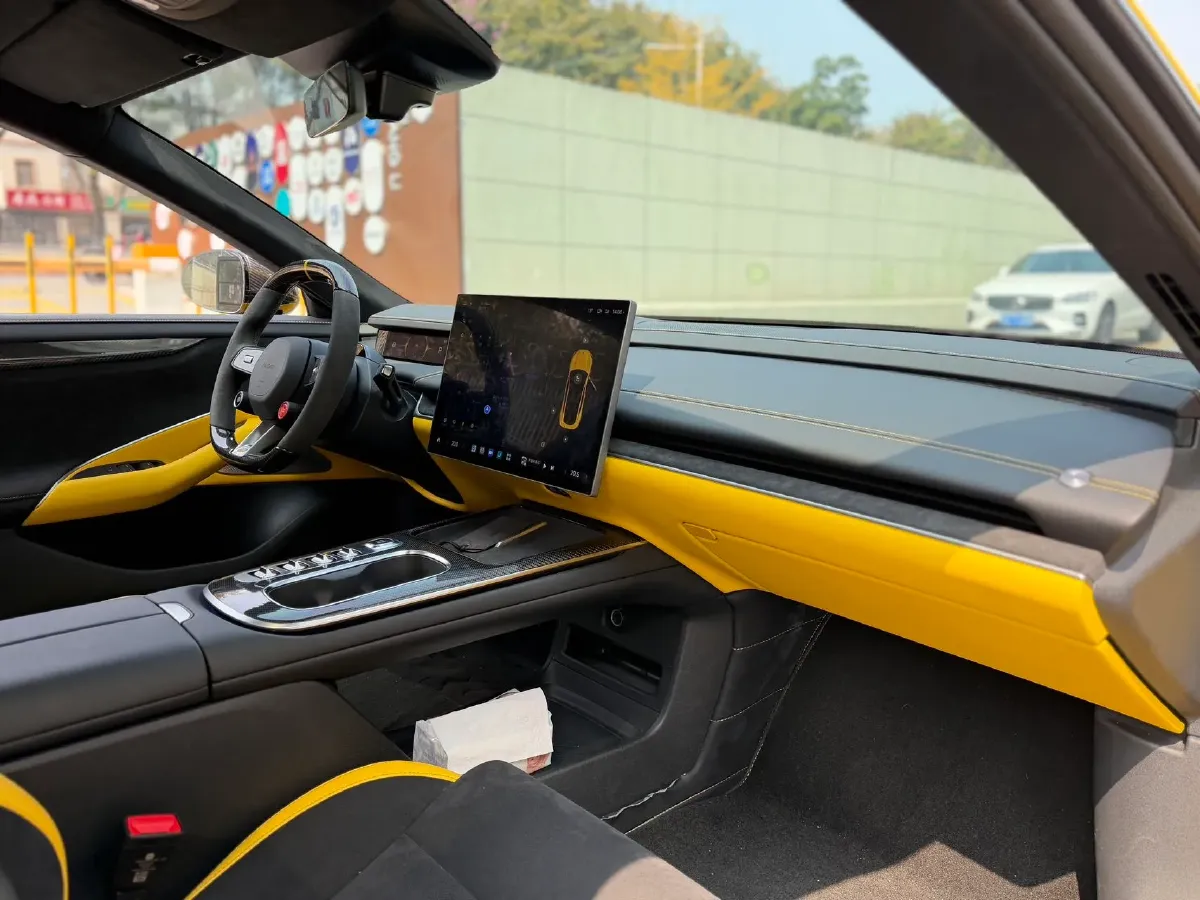 2025 MI SU7 Ultra BEV 93.7KWH,autocango,china used car exporter,china ev exporter,chinese used car exporter,chinese used ev exporter