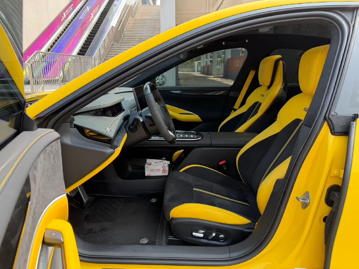 2025 MI SU7 Ultra BEV 93.7KWH,autocango,china used car exporter,china ev exporter,chinese used car exporter,chinese used ev exporter