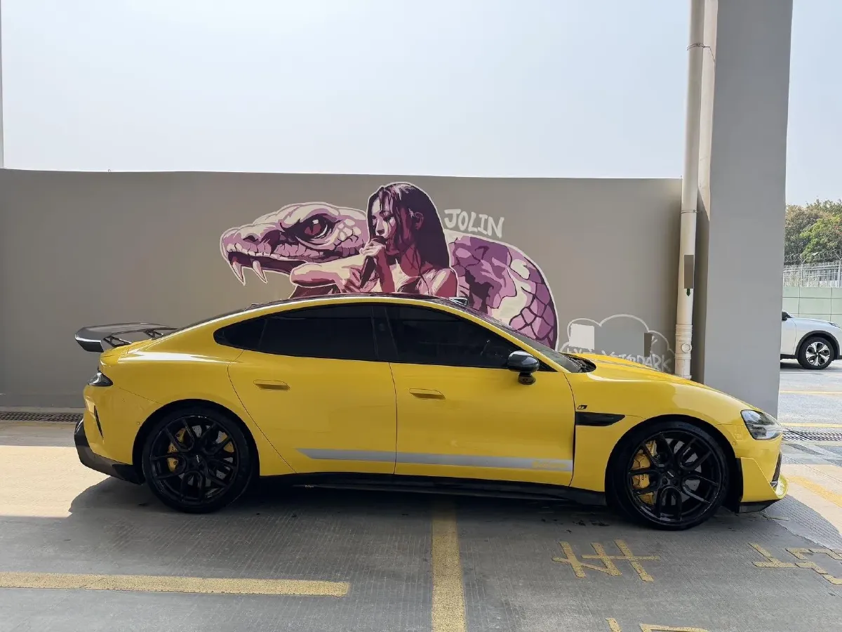 2025 MI SU7 Ultra BEV 93.7KWH,autocango,china used car exporter,china ev exporter,chinese used car exporter,chinese used ev exporter