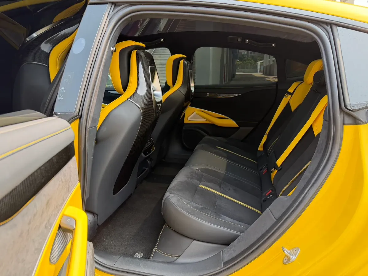 2025 MI SU7 Ultra BEV 93.7KWH,autocango,china used car exporter,china ev exporter,chinese used car exporter,chinese used ev exporter