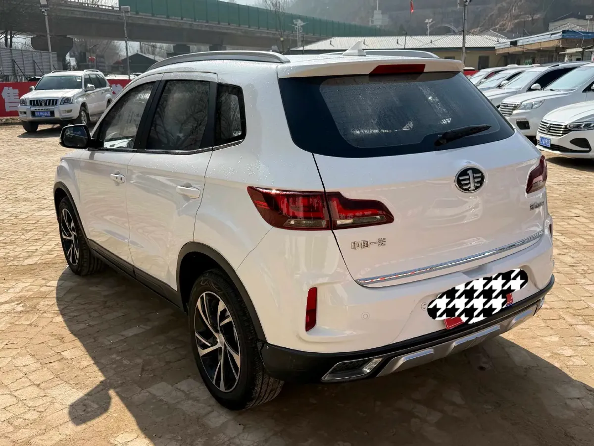 2019 Bestune X40 1.6L 114HP L4 6AT,autocango,china used car exporter,china ev exporter,chinese used car exporter,chinese used ev exporter