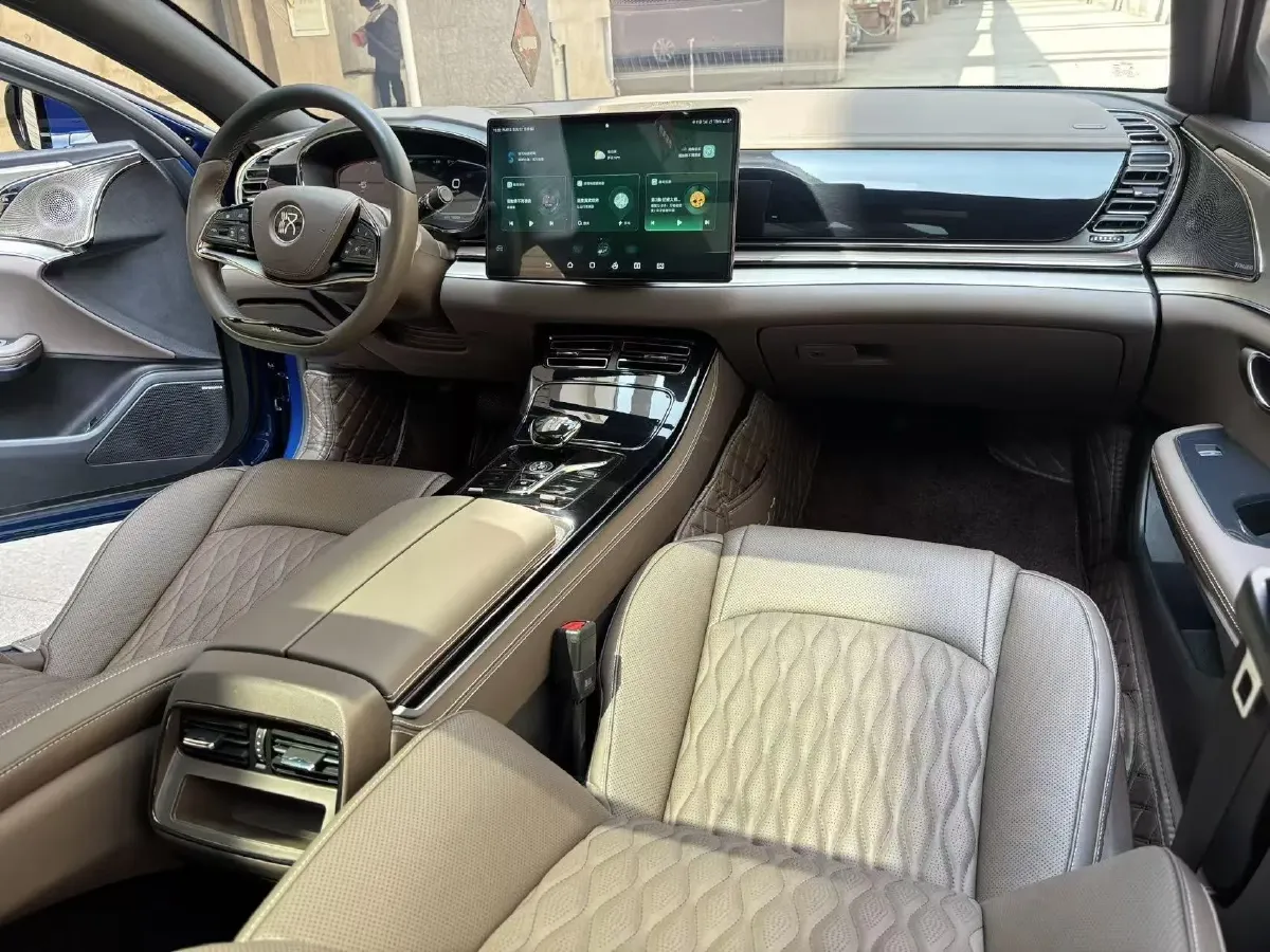 2022 Volkswagen Tiguan L 2.0T 186HP L4 7DCT,autocango,china used car exporter,china ev exporter,chinese used car exporter,chinese used ev exporter