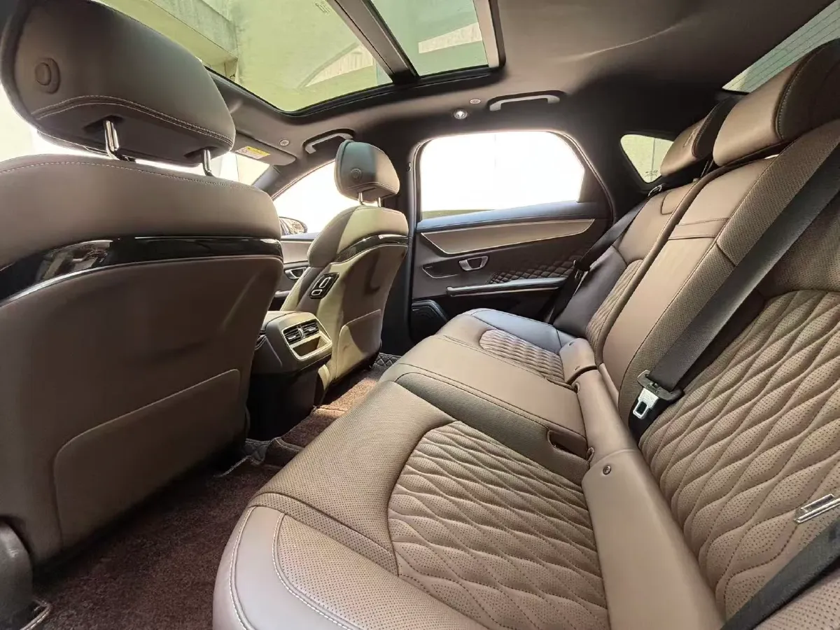 2022 Volkswagen Tiguan L 2.0T 186HP L4 7DCT,autocango,china used car exporter,china ev exporter,chinese used car exporter,chinese used ev exporter