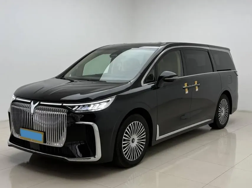 2025 Voyah Dream 1.5T 150HP L4 PHEV 41.7KWH,autocango,china used car exporter,china ev exporter,chinese used car exporter,chinese used ev exporter