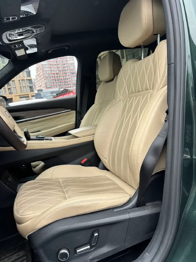 2025 Geely Monjaro 2.0T 238HP L4 8AT,autocango,china used car exporter,china ev exporter,chinese used car exporter,chinese used ev exporter