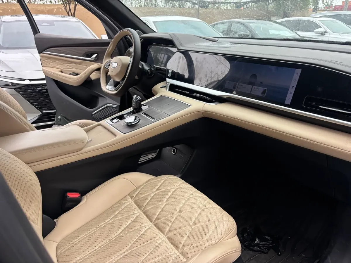 2025 Geely Monjaro 2.0T 238HP L4 8AT,autocango,china used car exporter,china ev exporter,chinese used car exporter,chinese used ev exporter