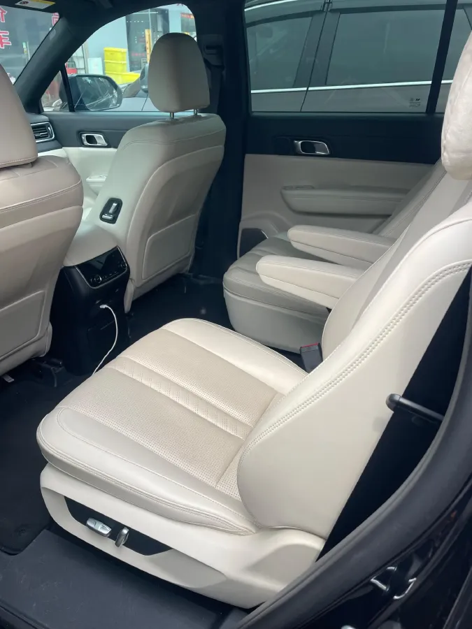 2020 Li ONE Range Extended 131HP REEV 40.5KWH,autocango,china used car exporter,china ev exporter,chinese used car exporter,chinese used ev exporter