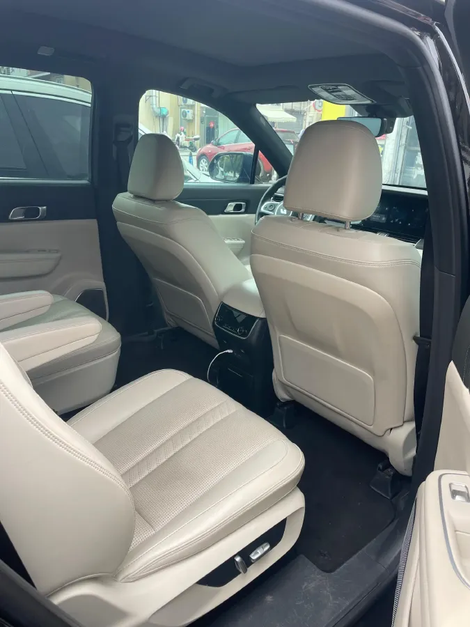 2020 Li ONE Range Extended 131HP REEV 40.5KWH,autocango,china used car exporter,china ev exporter,chinese used car exporter,chinese used ev exporter
