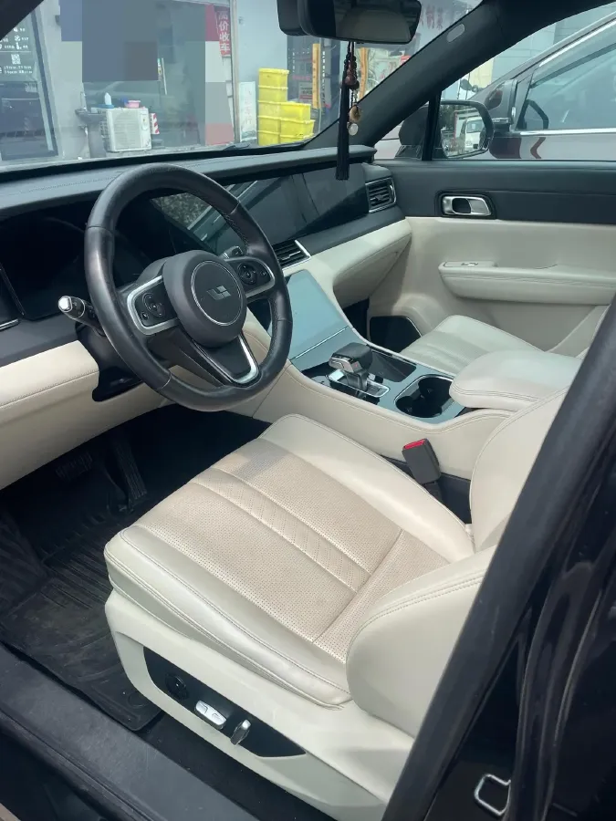 2020 Li ONE Range Extended 131HP REEV 40.5KWH,autocango,china used car exporter,china ev exporter,chinese used car exporter,chinese used ev exporter