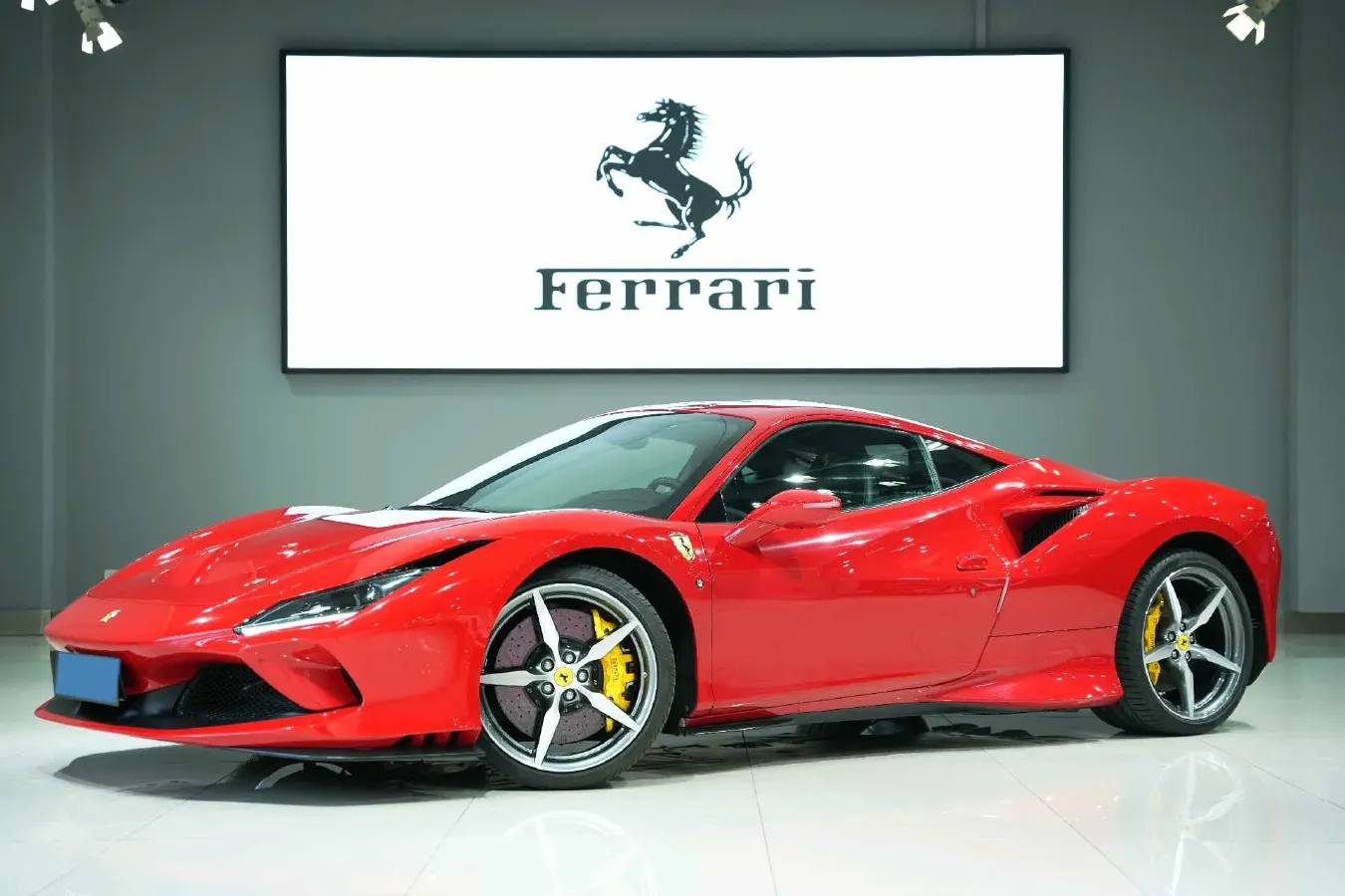 2019 Aston Martin DB11 5.2T 639HP V12 8AT,autocango,china used car exporter,china ev exporter,chinese used car exporter,chinese used ev exporter