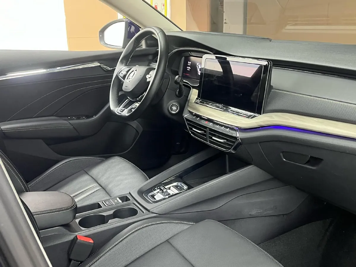 2021 Skoda Octavia 1.4T 150HP L4 7DCT,autocango,china used car exporter,china ev exporter,chinese used car exporter,chinese used ev exporter