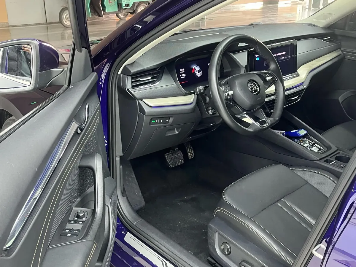 2021 Skoda Octavia 1.4T 150HP L4 7DCT,autocango,china used car exporter,china ev exporter,chinese used car exporter,chinese used ev exporter