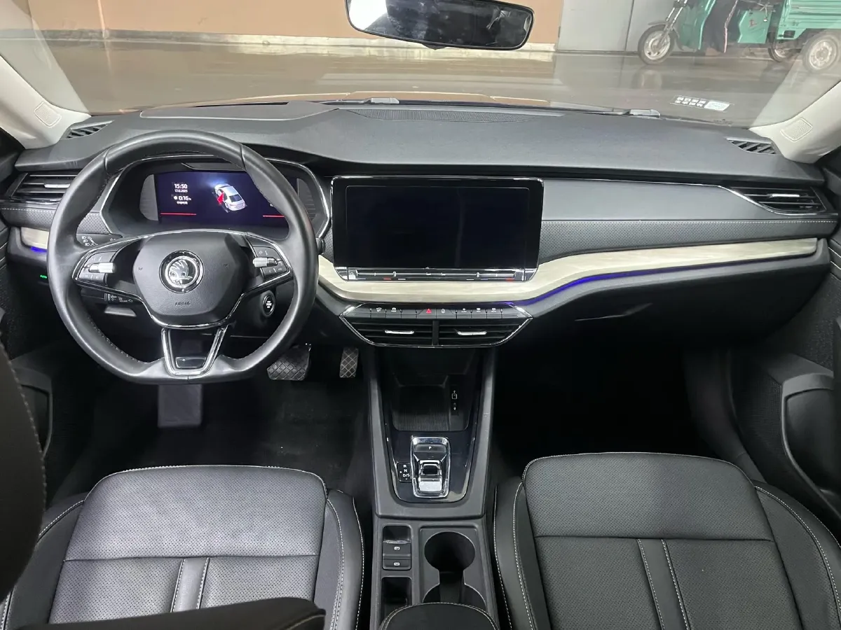 2021 Skoda Octavia 1.4T 150HP L4 7DCT,autocango,china used car exporter,china ev exporter,chinese used car exporter,chinese used ev exporter