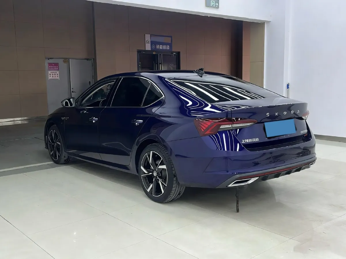 2021 Skoda Octavia 1.4T 150HP L4 7DCT,autocango,china used car exporter,china ev exporter,chinese used car exporter,chinese used ev exporter