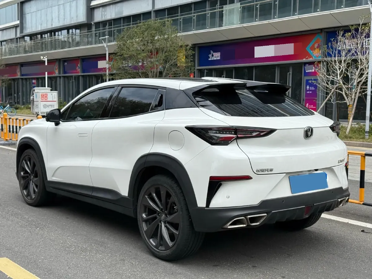 2021 ChangAn UNI-T 1.5T 180HP L4 7DCT,autocango,china used car exporter,china ev exporter,chinese used car exporter,chinese used ev exporter