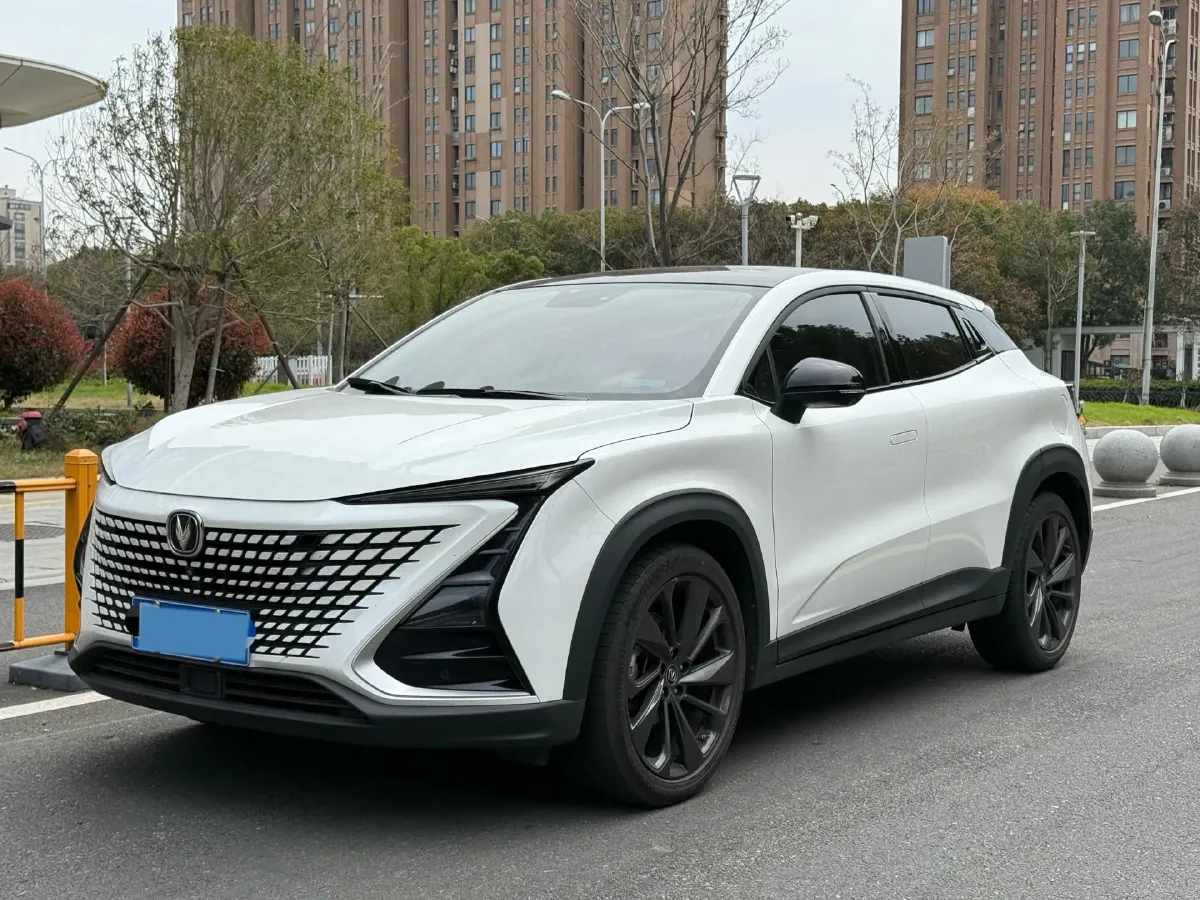 2021 ChangAn UNI-T 1.5T 180HP L4 7DCT,autocango,china used car exporter,china ev exporter,chinese used car exporter,chinese used ev exporter