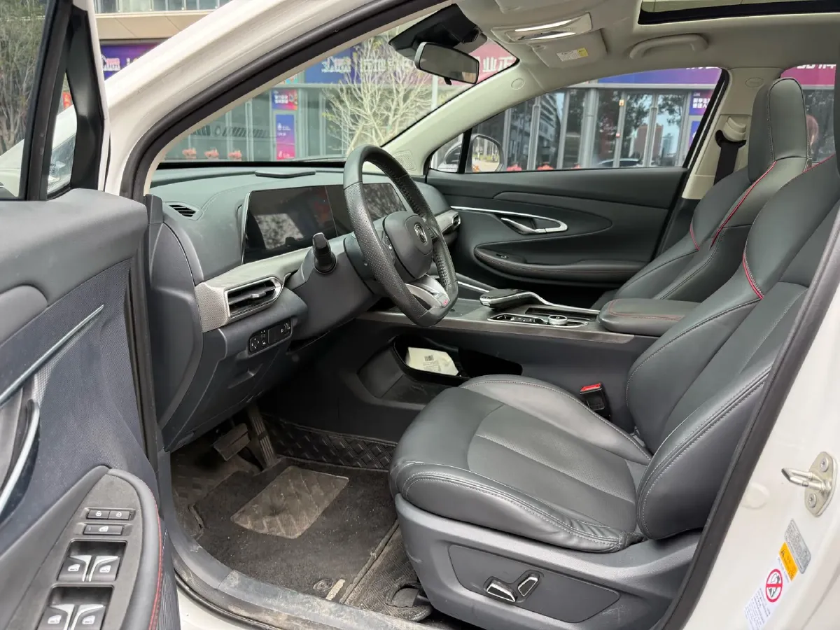 2021 ChangAn UNI-T 1.5T 180HP L4 7DCT,autocango,china used car exporter,china ev exporter,chinese used car exporter,chinese used ev exporter