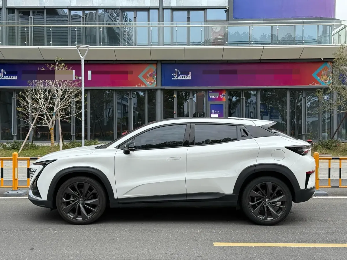 2021 ChangAn UNI-T 1.5T 180HP L4 7DCT,autocango,china used car exporter,china ev exporter,chinese used car exporter,chinese used ev exporter