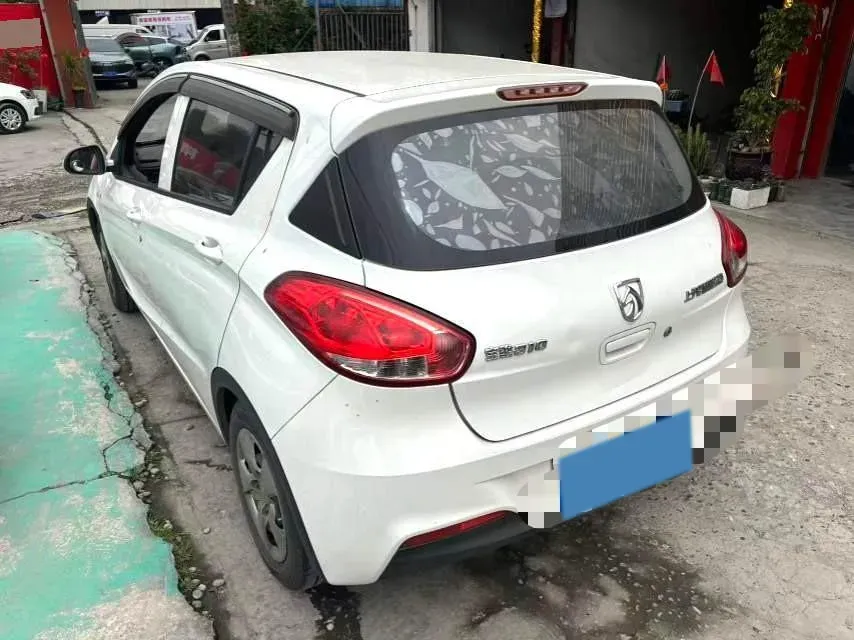 2016 BaoJun 310 1.2L 82HP L4 5MT,autocango,china used car exporter,china ev exporter,chinese used car exporter,chinese used ev exporter
