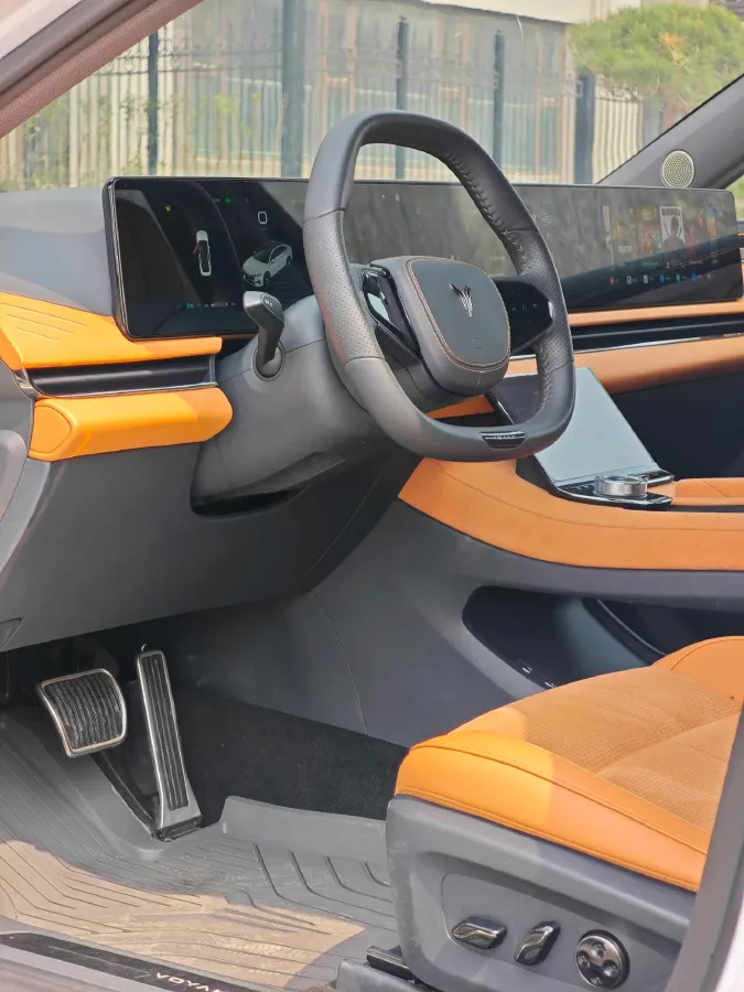 2024 Voyah ZhuiGuang 1.5T 136HP L4 PHEV 43KWH,autocango,china used car exporter,china ev exporter,chinese used car exporter,chinese used ev exporter