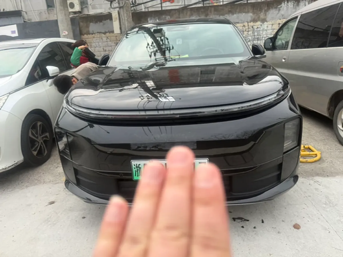 2024 Li L6 Range Extended 154HP L4 REEV 36.8KWH,autocango,china used car exporter,china ev exporter,chinese used car exporter,chinese used ev exporter