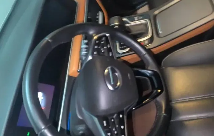 2021 GAC Trumpchi M6 1.5T 169HP L4 7DCT,autocango,china used car exporter,china ev exporter,chinese used car exporter,chinese used ev exporter