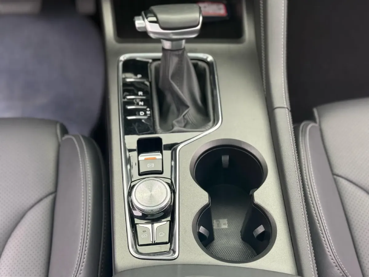 2021 ChangAn CS75 Plus 1.5T 178HP L4 6AT,autocango,china used car exporter,china ev exporter,chinese used car exporter,chinese used ev exporter