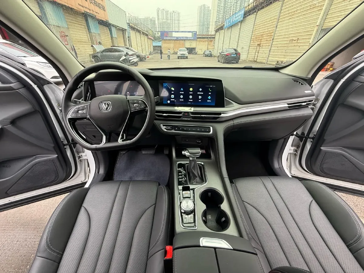 2021 ChangAn CS75 Plus 1.5T 178HP L4 6AT,autocango,china used car exporter,china ev exporter,chinese used car exporter,chinese used ev exporter
