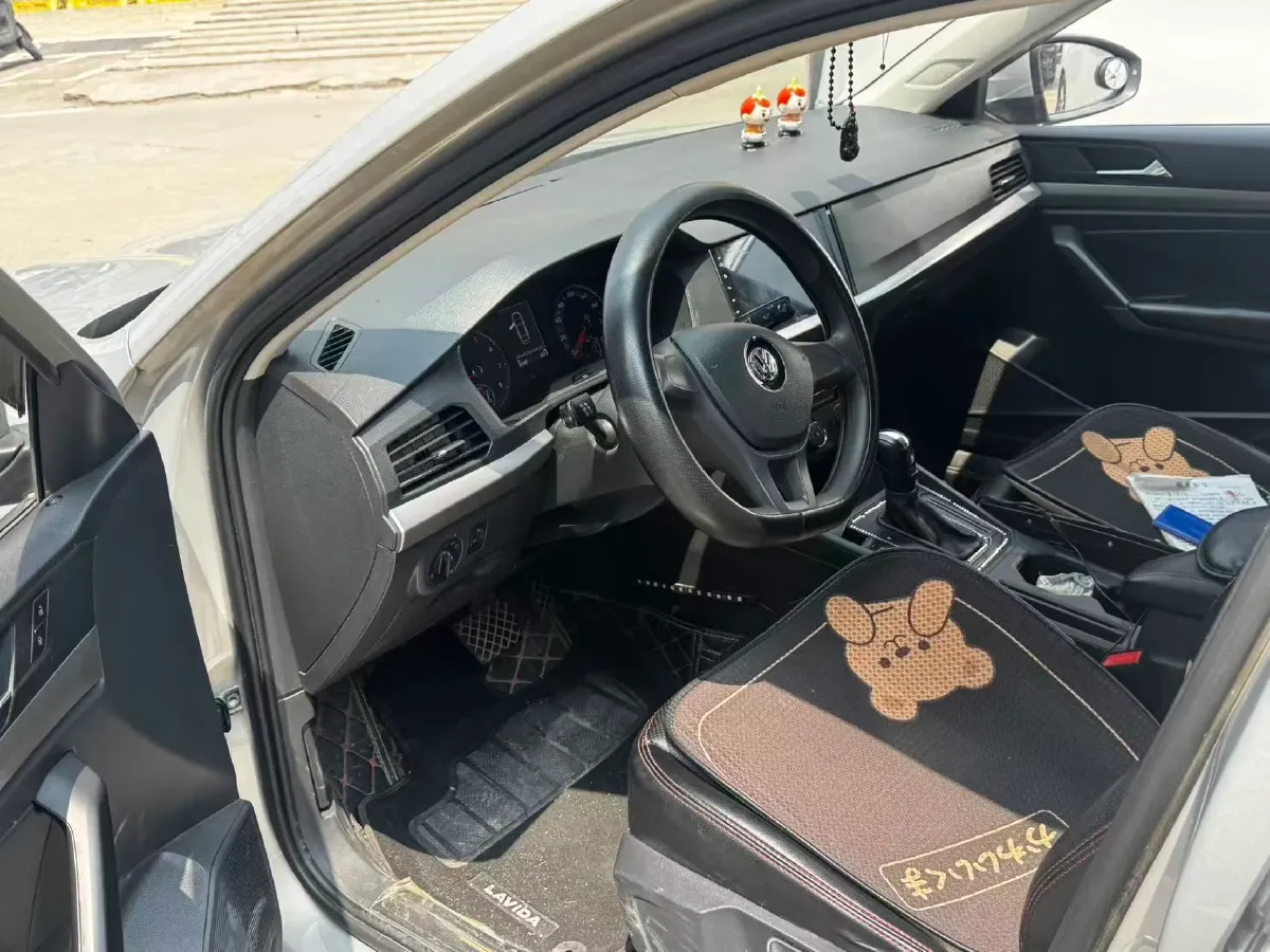 2019 Volkswagen T-Cross 1.5L 113HP L4 6AT,autocango,china used car exporter,china ev exporter,chinese used car exporter,chinese used ev exporter