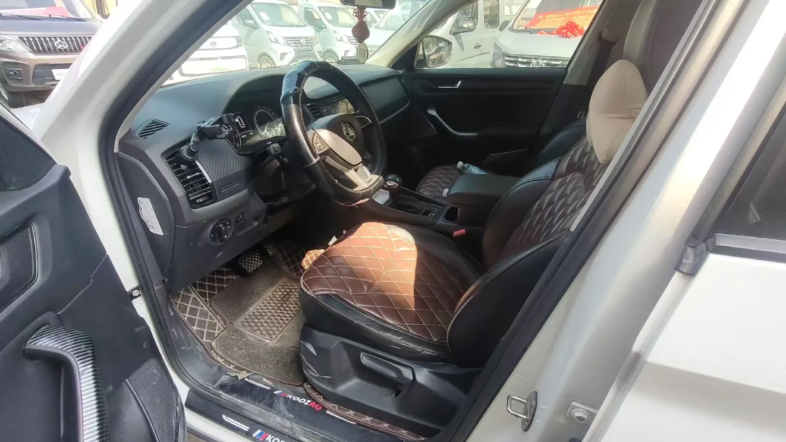 2019 Buick EnvisionPlus 1.5T 169HP L4 7DCT,autocango,china used car exporter,china ev exporter,chinese used car exporter,chinese used ev exporter