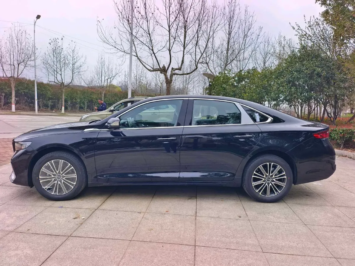 2026 Geely Preface 1.5T 181HP L4 7DCT,autocango,china used car exporter,china ev exporter,chinese used car exporter,chinese used ev exporter