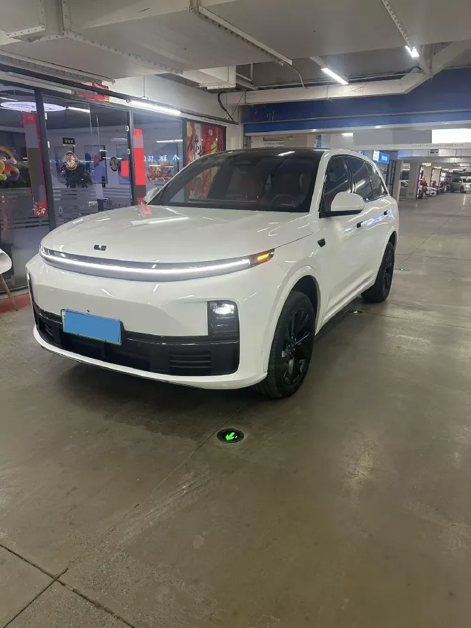 2023 Li L7 Range Extended 154HP REEV 40.9KWH,autocango,china used car exporter,china ev exporter,chinese used car exporter,chinese used ev exporter