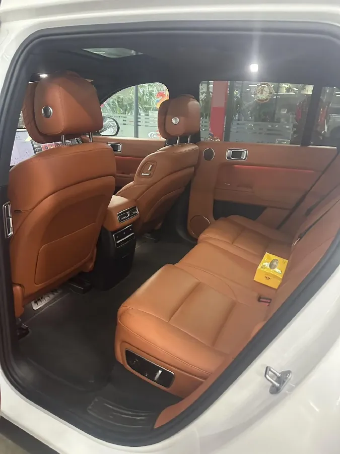 2023 Li L7 Range Extended 154HP REEV 40.9KWH,autocango,china used car exporter,china ev exporter,chinese used car exporter,chinese used ev exporter