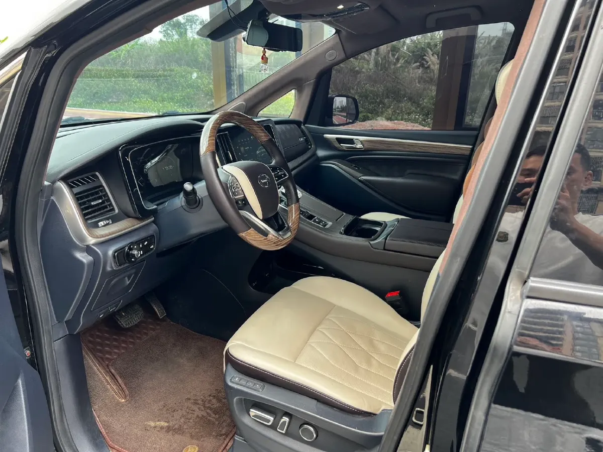 2023 GAC Trumpchi M8 2.0T 252HP L4 8AT,autocango,china used car exporter,china ev exporter,chinese used car exporter,chinese used ev exporter