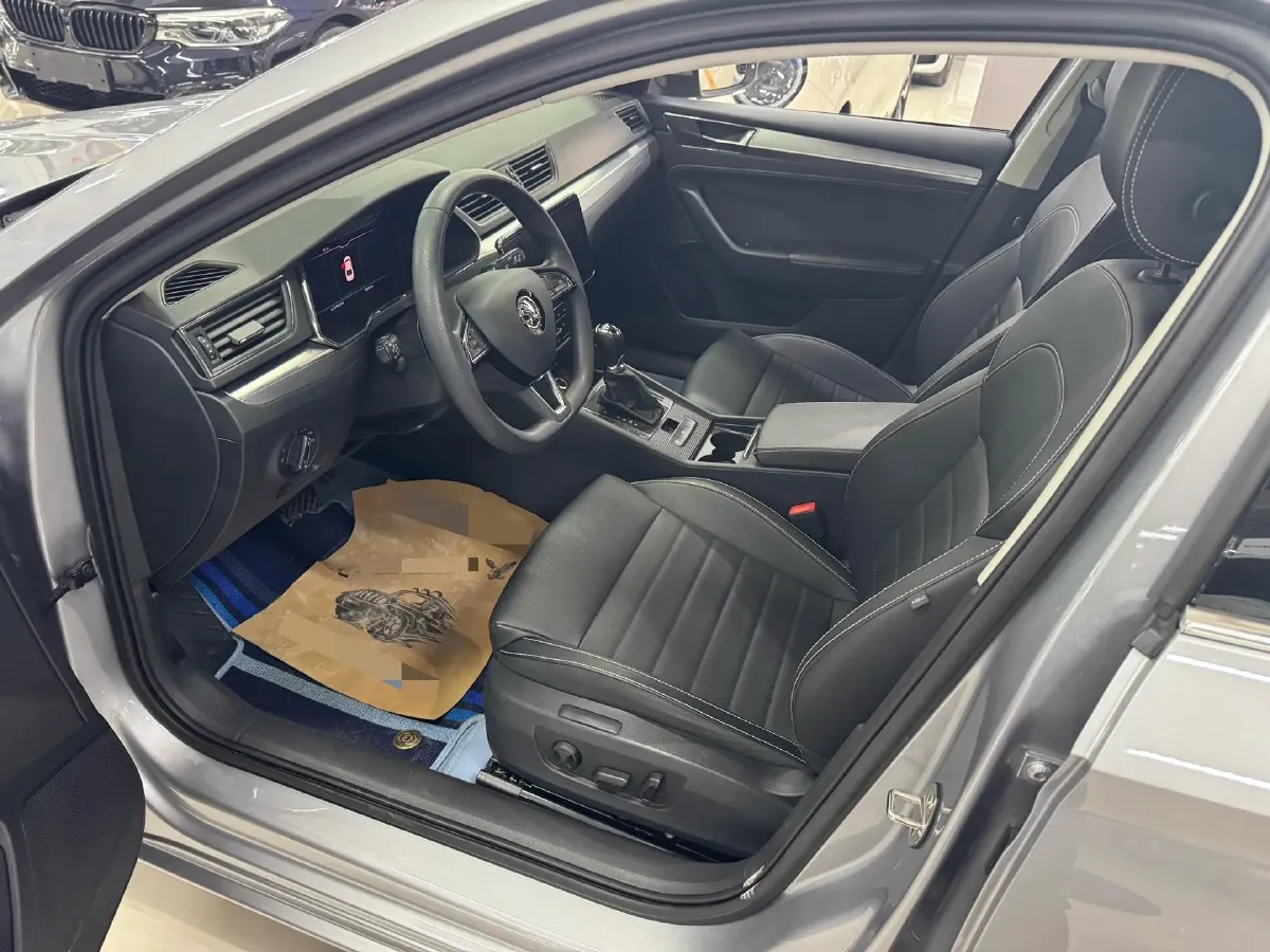 2023 Skoda Superb 1.4T 150HP L4 7DCT,autocango,china used car exporter,china ev exporter,chinese used car exporter,chinese used ev exporter