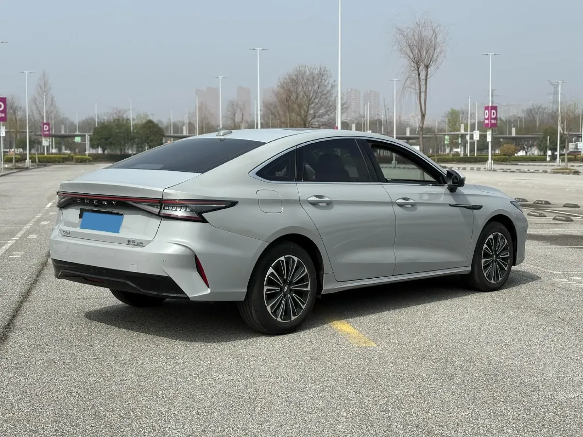 2024 Fulwin FulwinA8 1.5T 156HP L4 1DHT PHEV 18.3KWH,autocango,china used car exporter,china ev exporter,chinese used car exporter,chinese used ev exporter