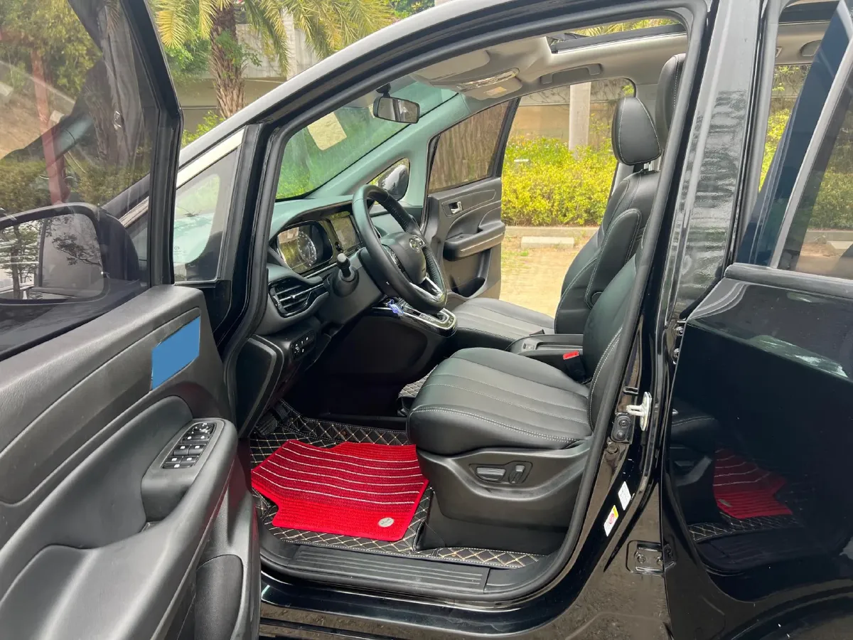 2021 GAC Trumpchi M6 1.5T 169HP L4 7DCT,autocango,china used car exporter,china ev exporter,chinese used car exporter,chinese used ev exporter