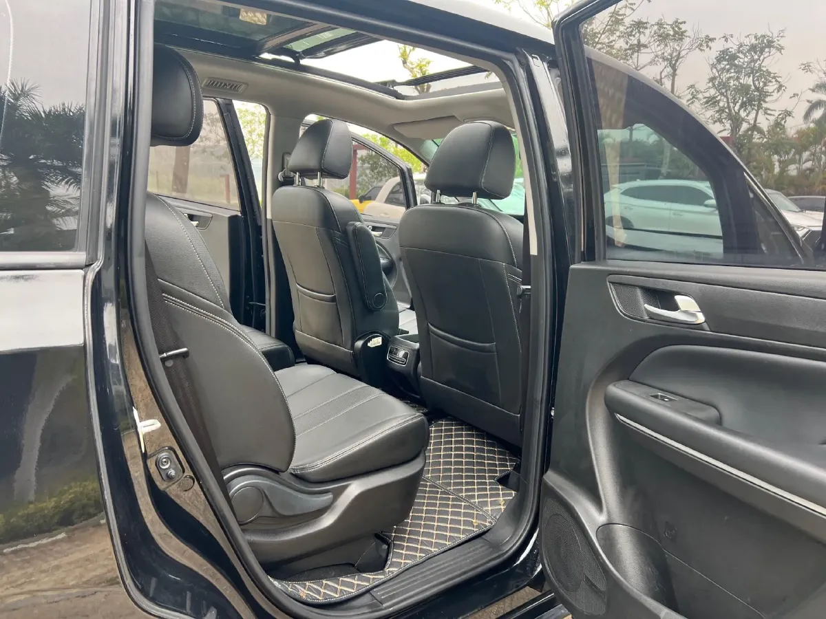 2021 GAC Trumpchi M6 1.5T 169HP L4 7DCT,autocango,china used car exporter,china ev exporter,chinese used car exporter,chinese used ev exporter