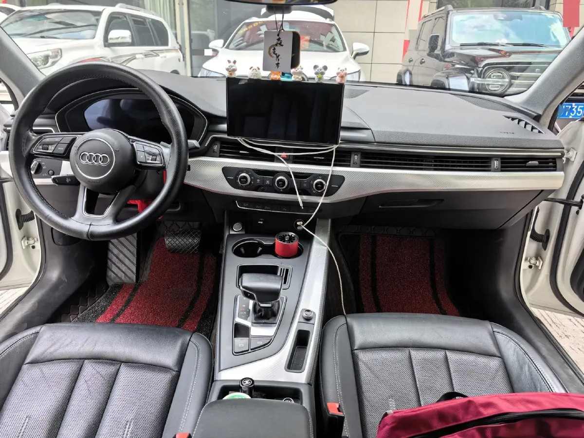 2020 Audi A4L 2.0T 190HP L4 7DCT,autocango,china used car exporter,china ev exporter,chinese used car exporter,chinese used ev exporter