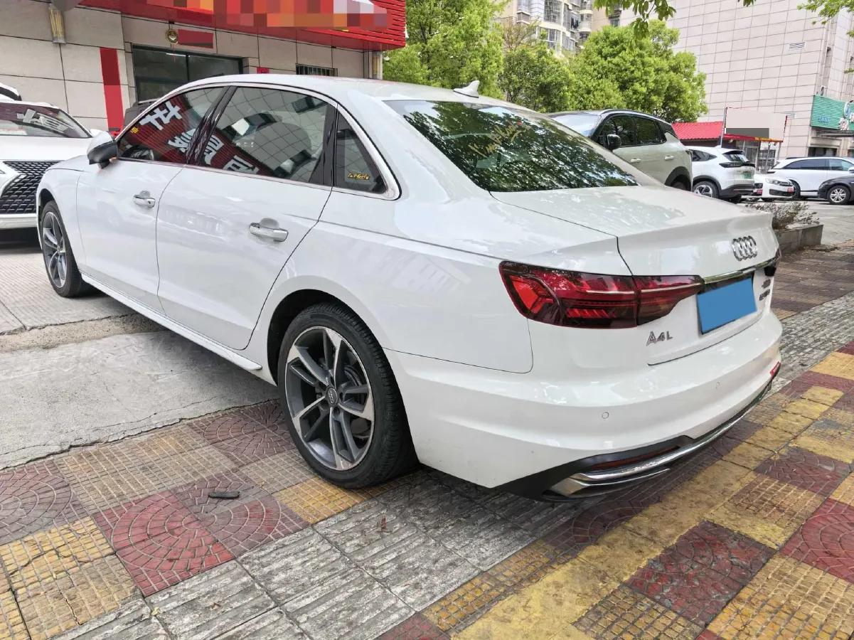 2020 Audi A4L 2.0T 190HP L4 7DCT,autocango,china used car exporter,china ev exporter,chinese used car exporter,chinese used ev exporter