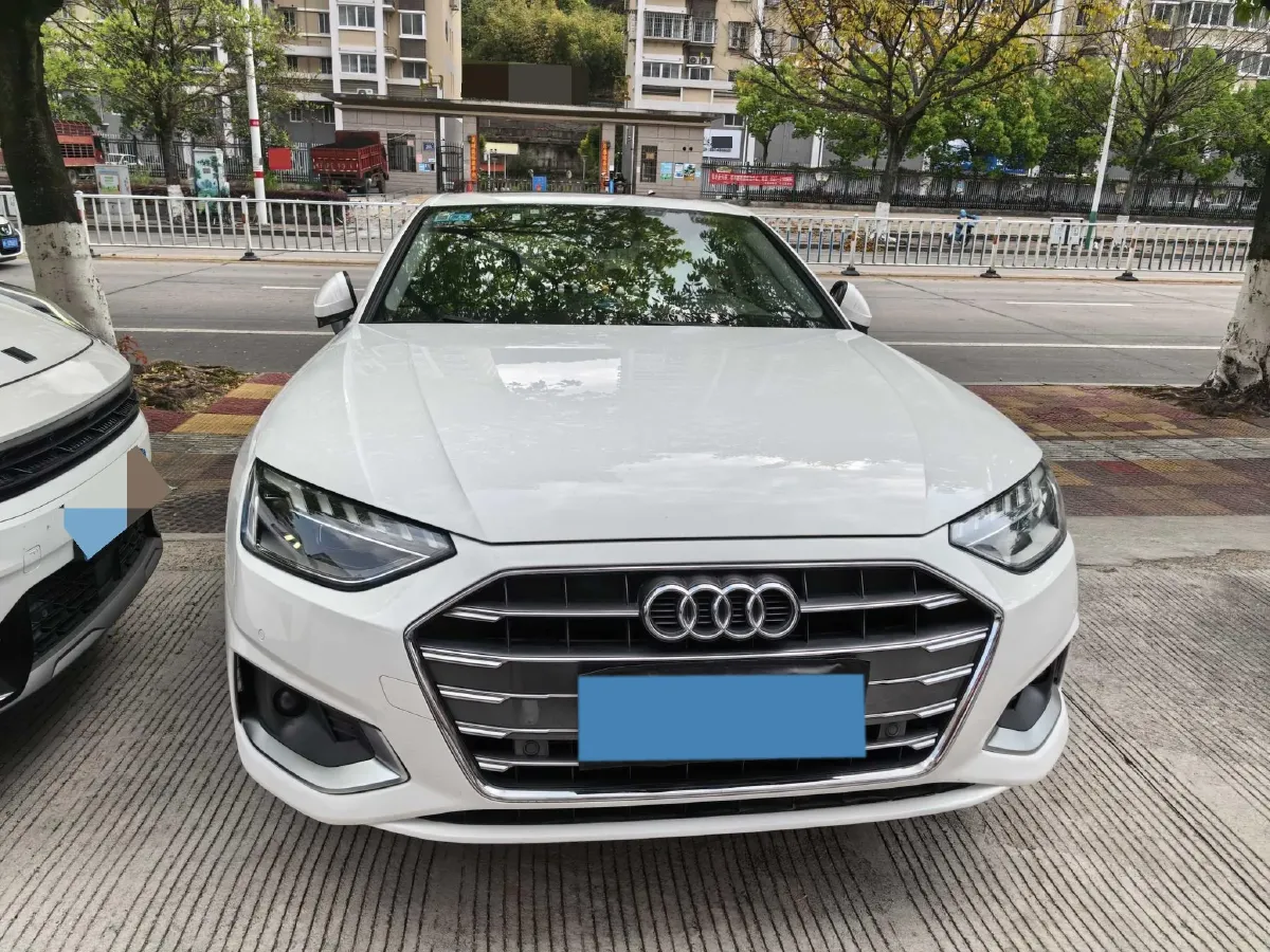 2020 Audi A4L 2.0T 190HP L4 7DCT,autocango,china used car exporter,china ev exporter,chinese used car exporter,chinese used ev exporter
