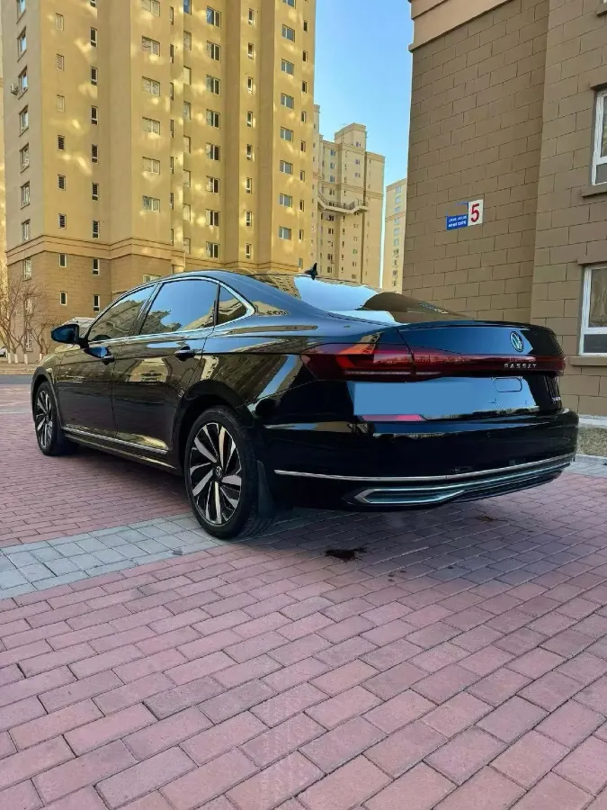2025 Volkswagen Passat 2.0T 220HP L4 7DCT,autocango,china used car exporter,china ev exporter,chinese used car exporter,chinese used ev exporter