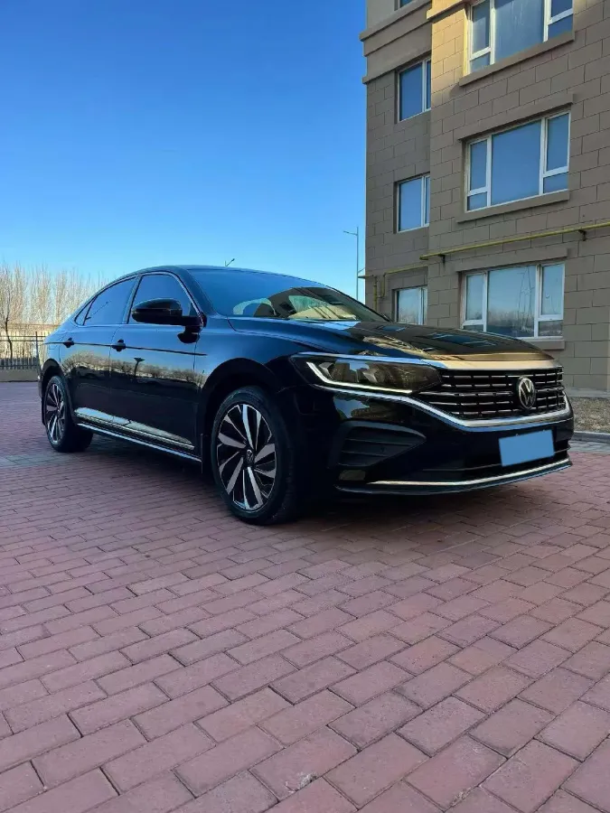 2025 Volkswagen Passat 2.0T 220HP L4 7DCT,autocango,china used car exporter,china ev exporter,chinese used car exporter,chinese used ev exporter