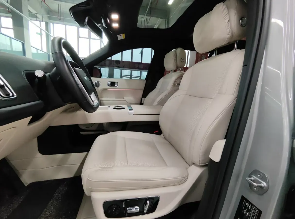 2023 Li L8 Range Extended 154HP REEV 40.9KWH,autocango,china used car exporter,china ev exporter,chinese used car exporter,chinese used ev exporter