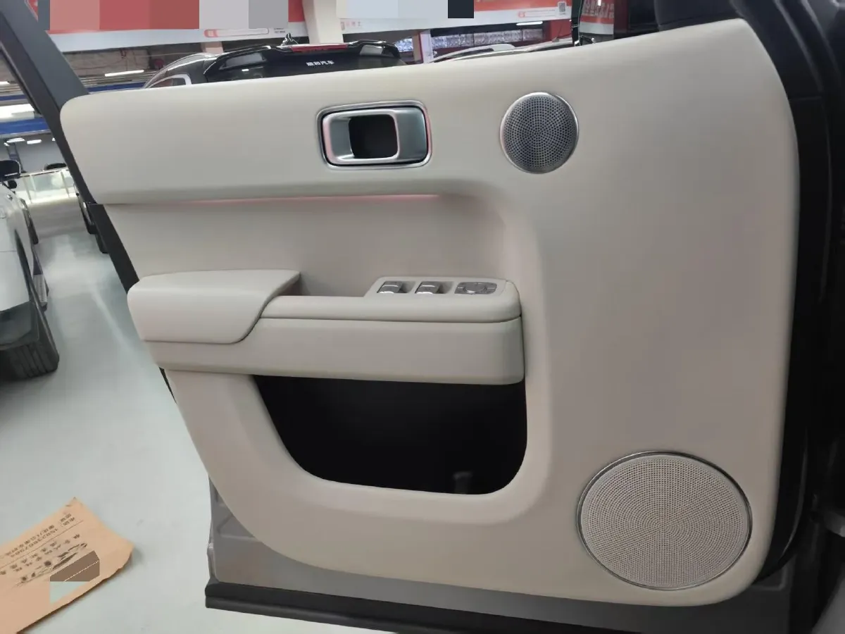 2023 Li L8 Range Extended 154HP REEV 40.9KWH,autocango,china used car exporter,china ev exporter,chinese used car exporter,chinese used ev exporter