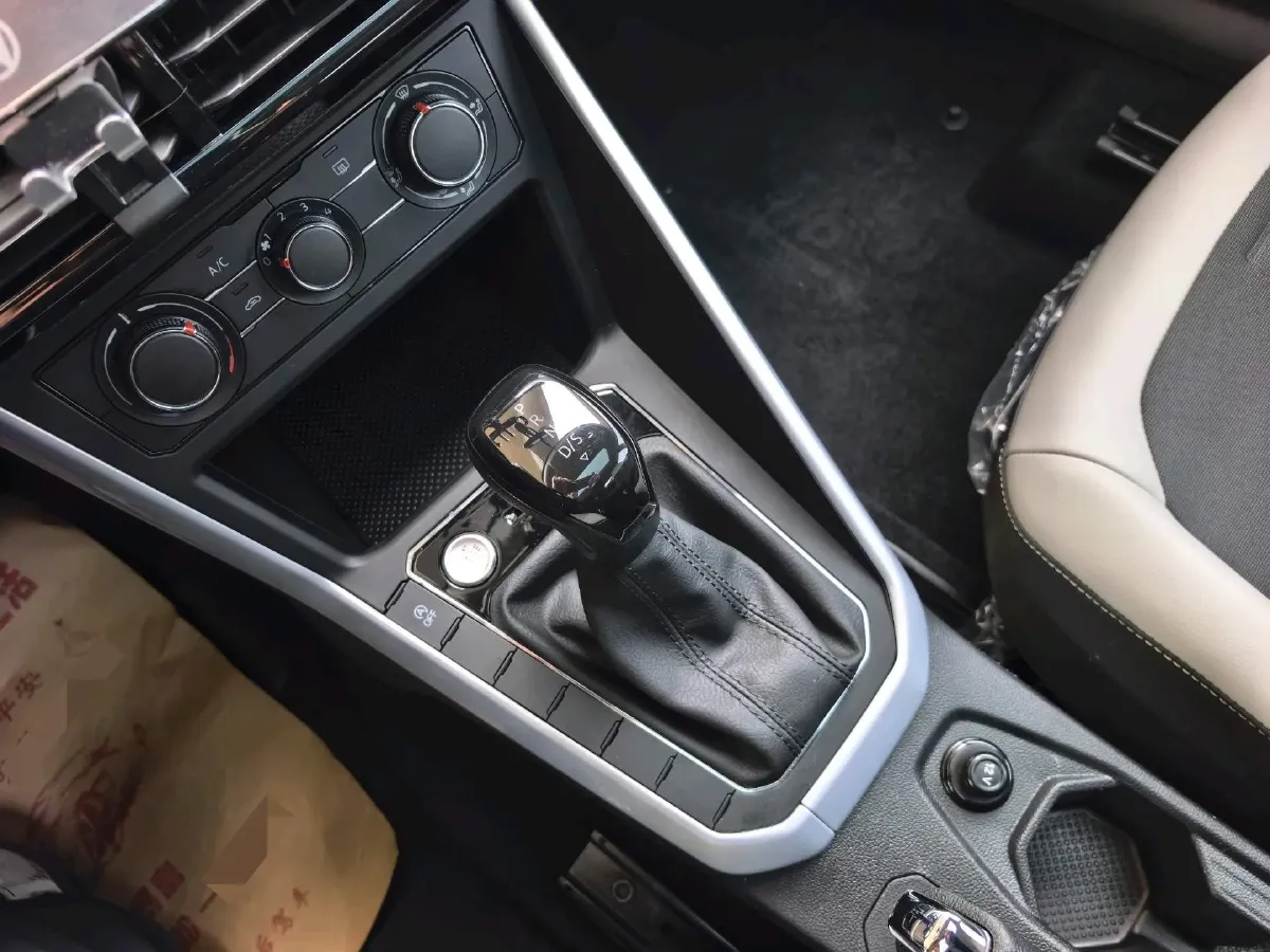 2021 Haval H6 1.5T 169HP L4 7DCT,autocango,china used car exporter,china ev exporter,chinese used car exporter,chinese used ev exporter