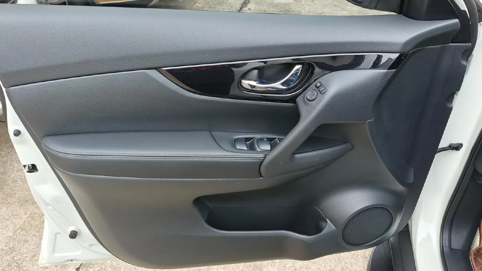 2022 Nissan X-Trail 2.0L 151HP L4 CVT,autocango,china used car exporter,china ev exporter,chinese used car exporter,chinese used ev exporter