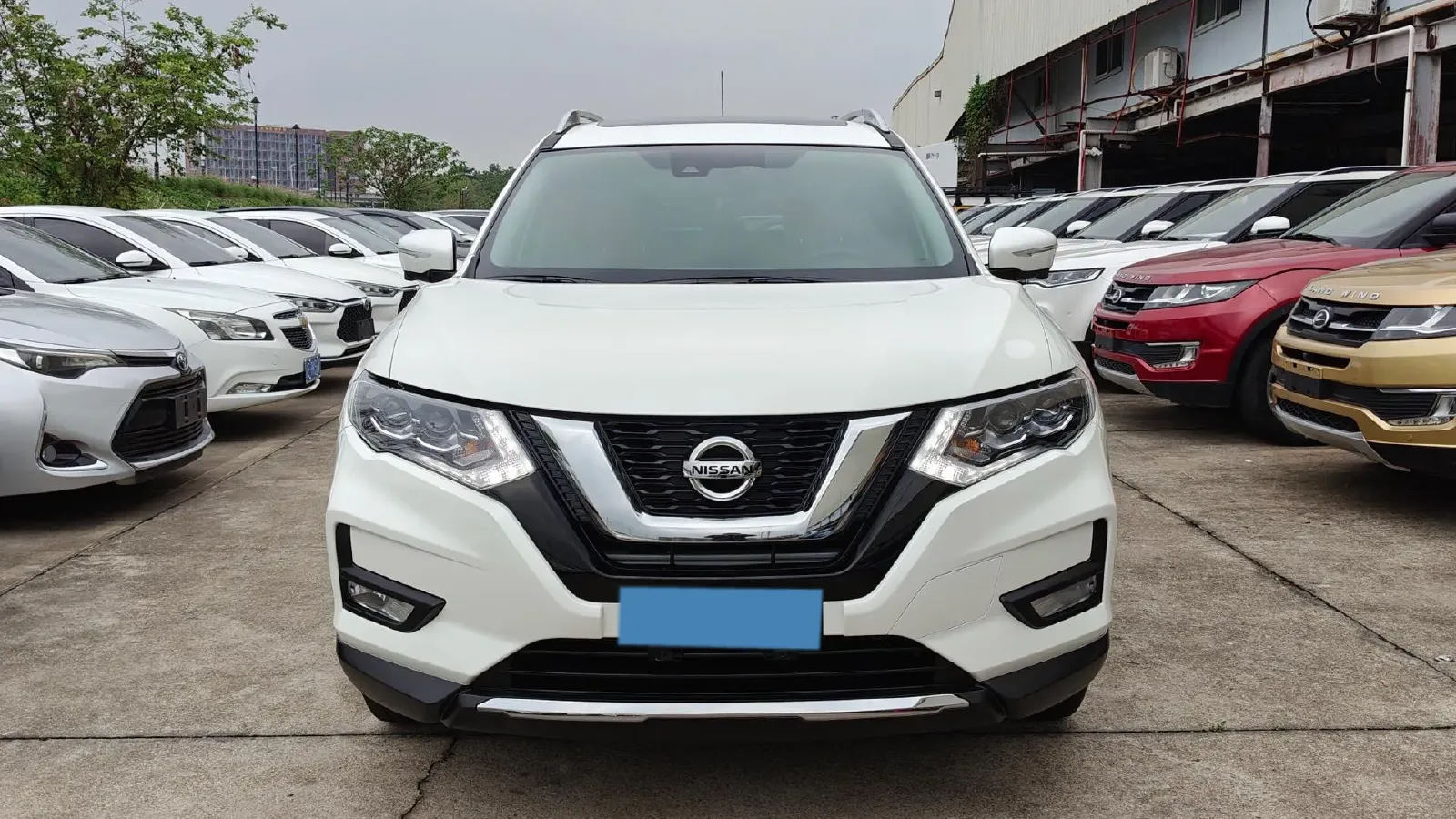2022 Nissan X-Trail 2.0L 151HP L4 CVT,autocango,china used car exporter,china ev exporter,chinese used car exporter,chinese used ev exporter