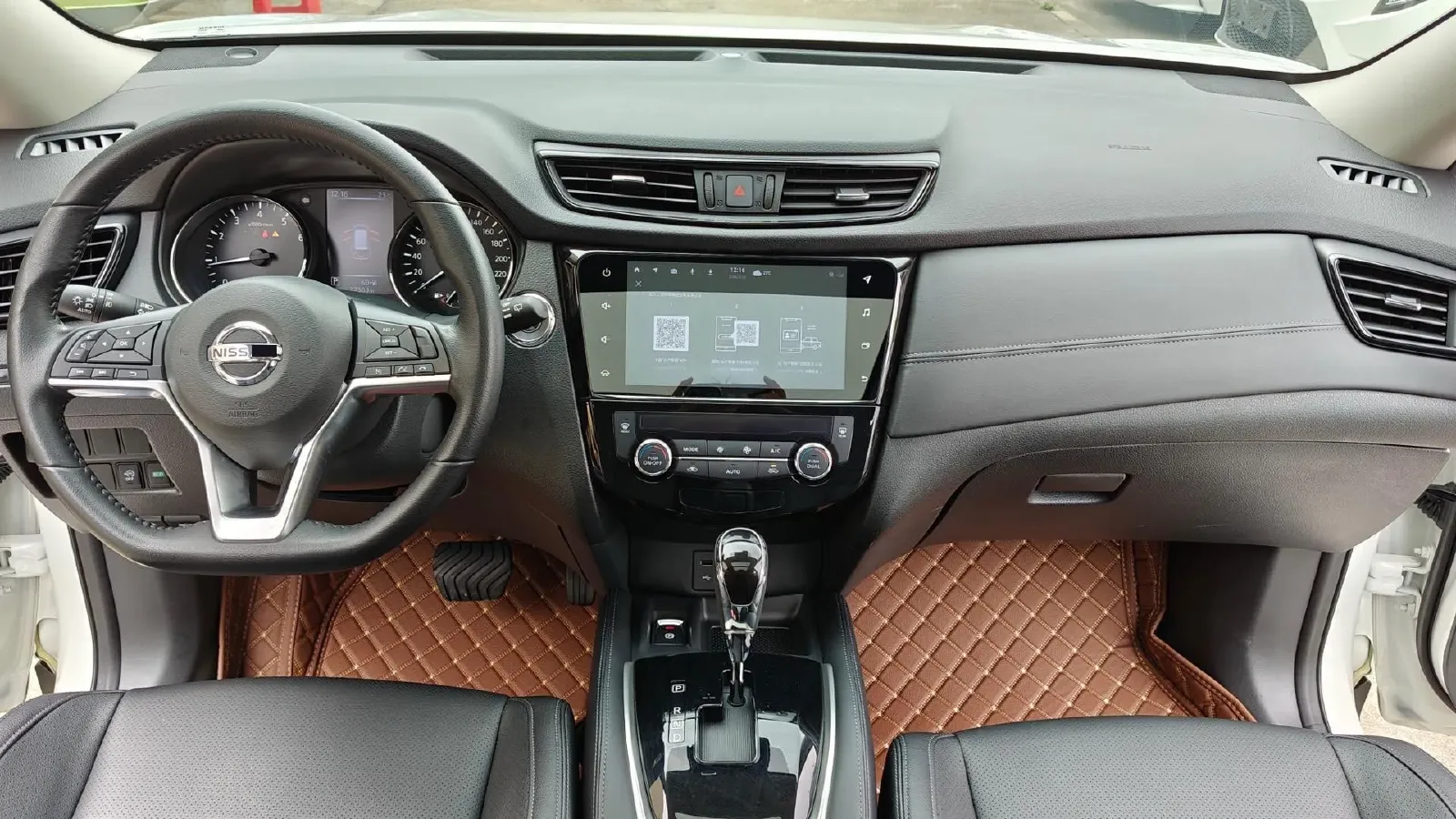 2022 Nissan X-Trail 2.0L 151HP L4 CVT,autocango,china used car exporter,china ev exporter,chinese used car exporter,chinese used ev exporter